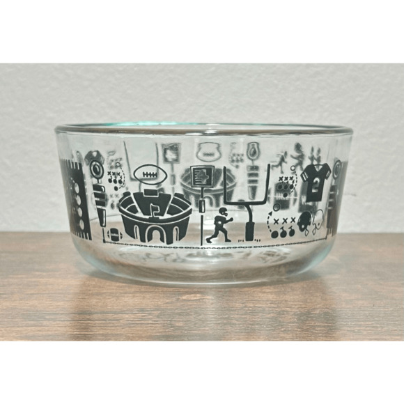Pyrex 7201  4 Cup Round Glass Football Fanatic Sports Storage Bowl Rare No Cover - Picture 1 of 11